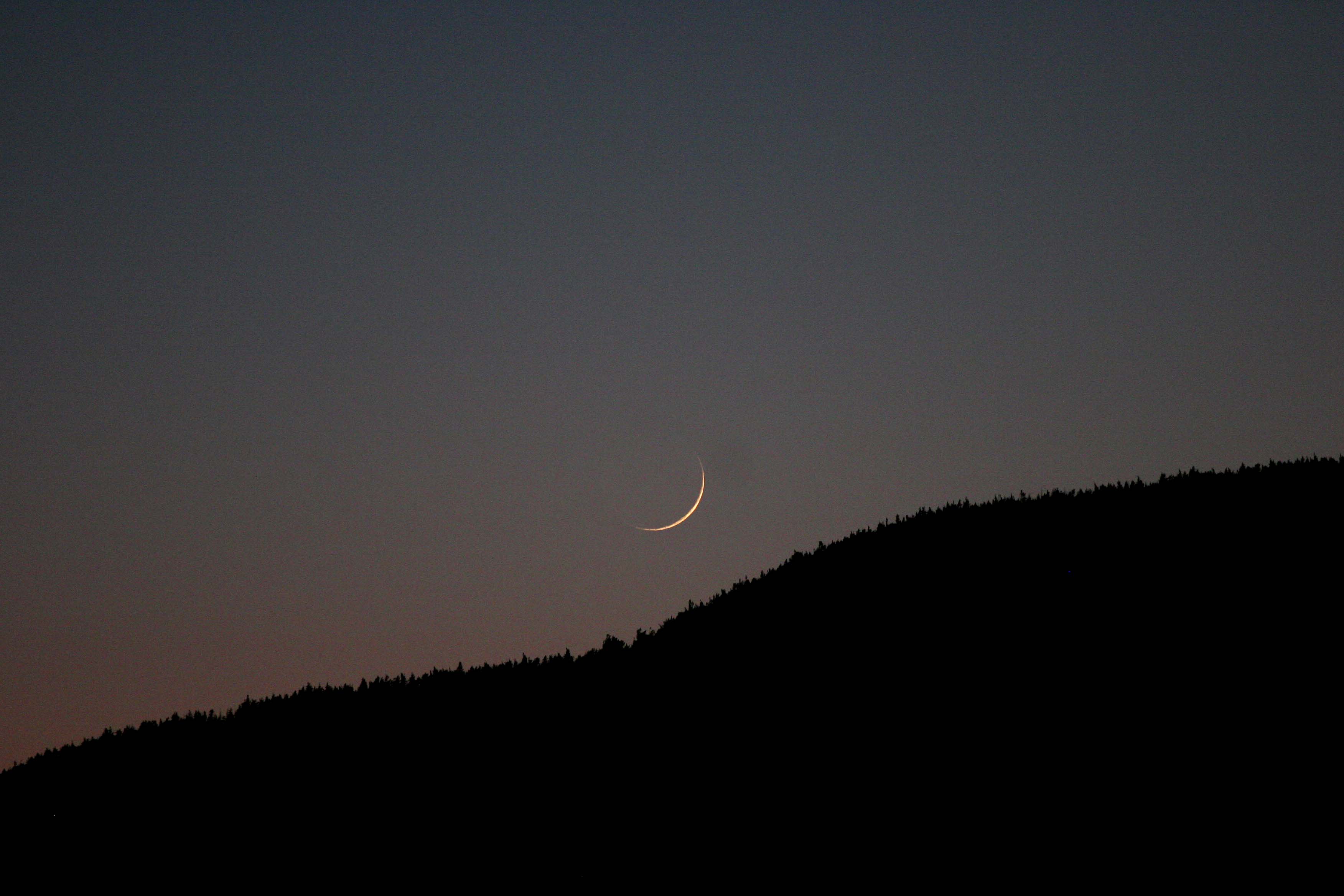 Moon Sets on Newberry Rim