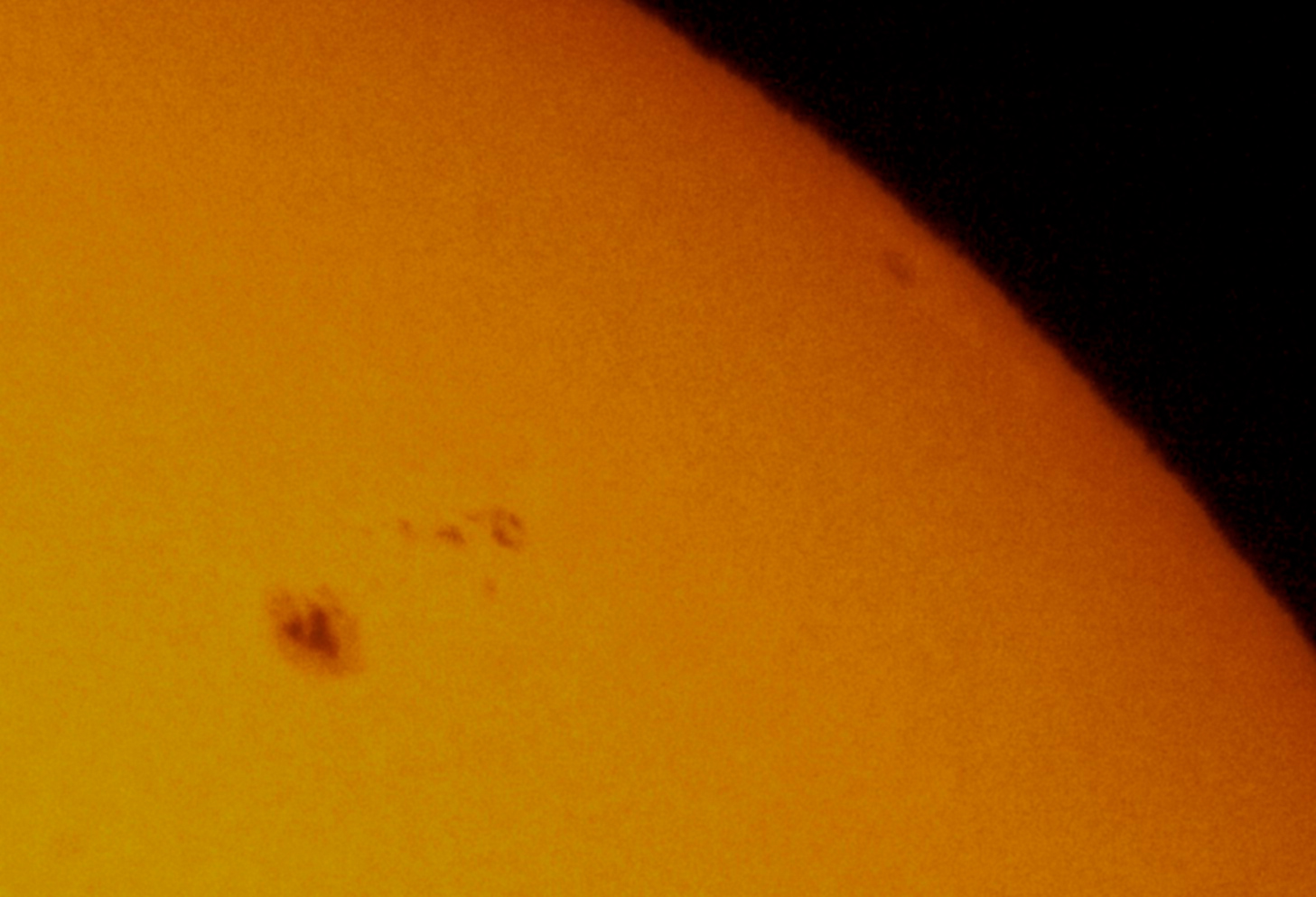 Sunspot NOAA 988
