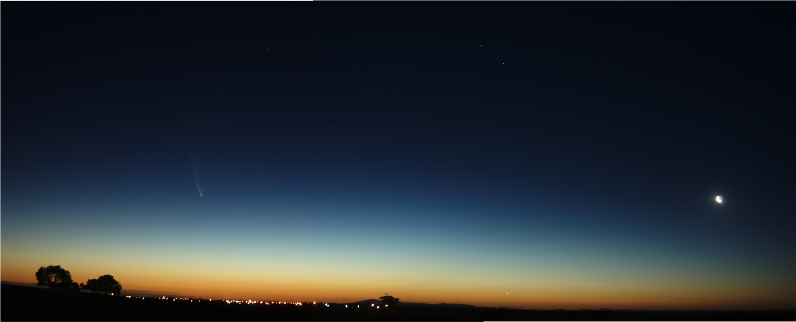 Comet McNaught, Venus and the moon