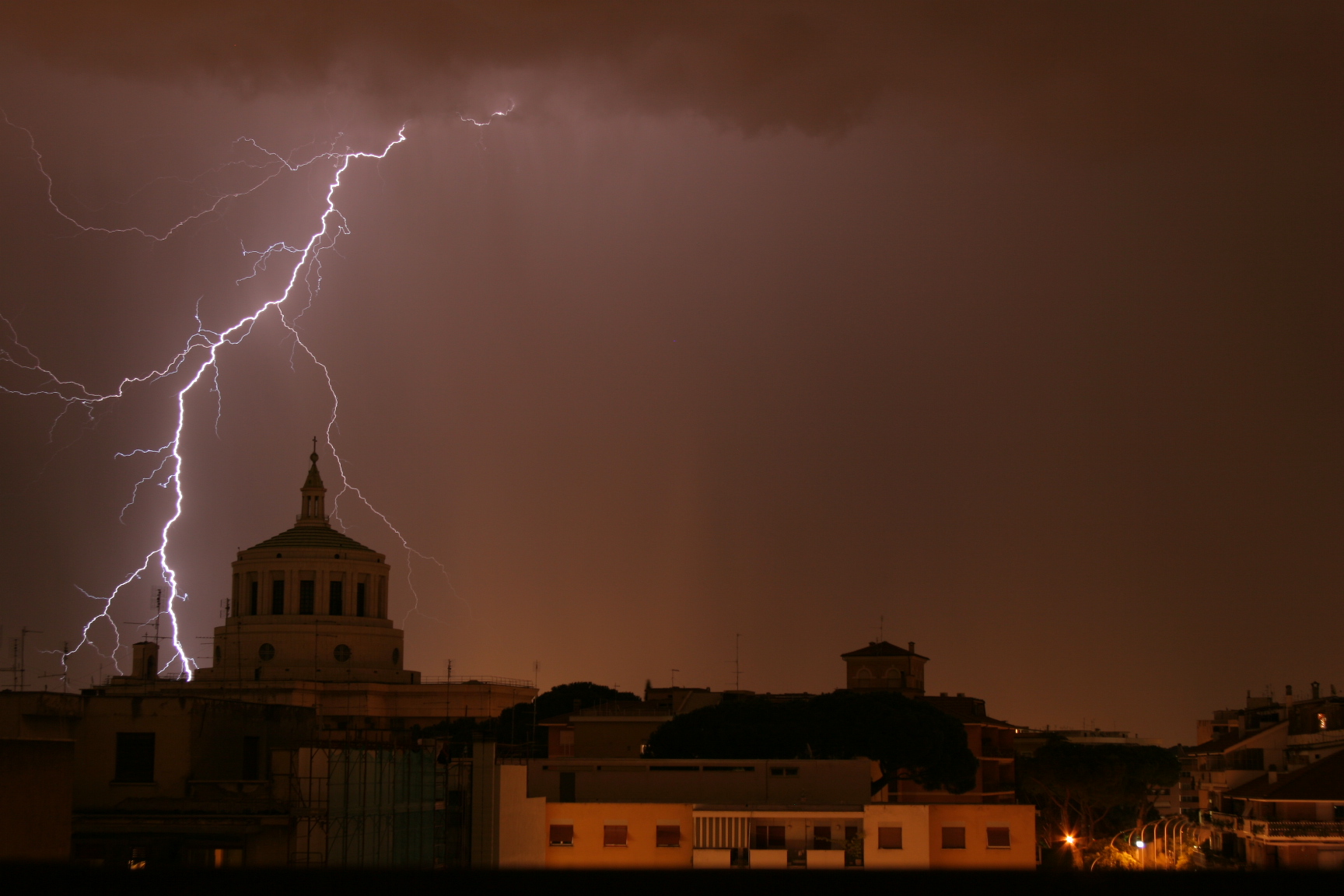 lightnings on Rome