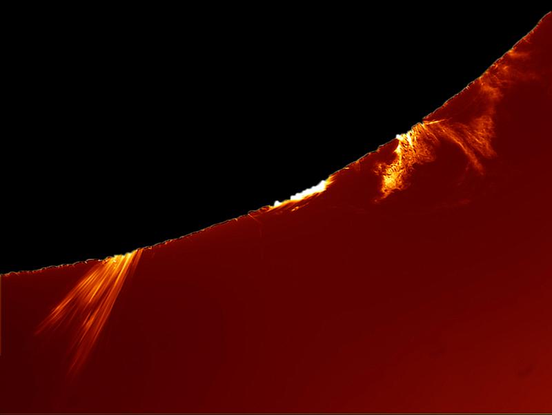 Huge Eruptive Prominence!