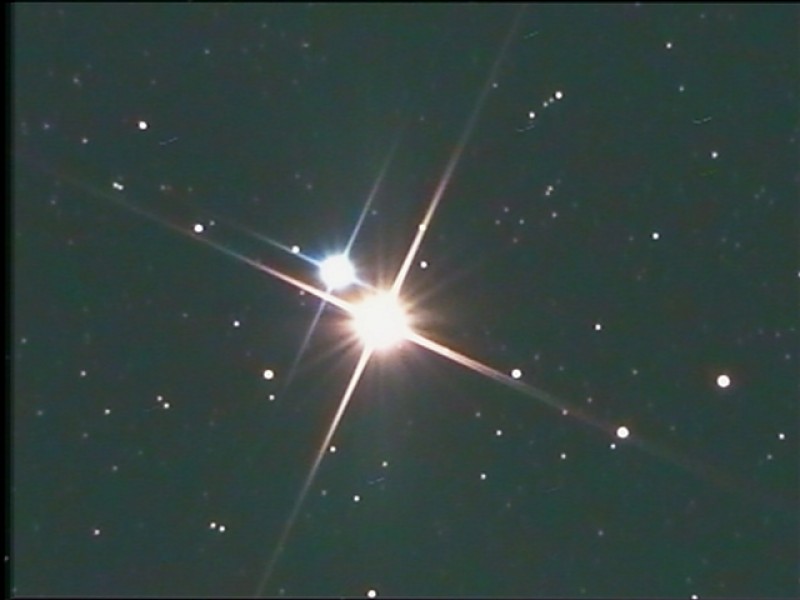 Albireo and Background Stars image