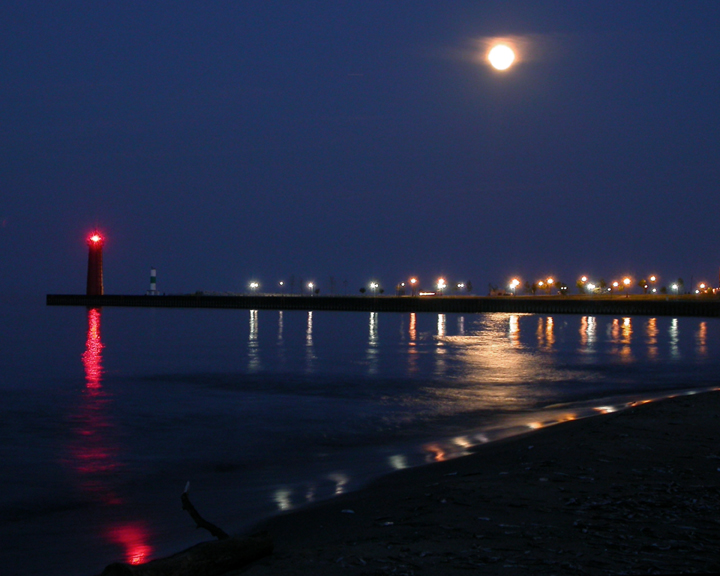 full moon over kenosha