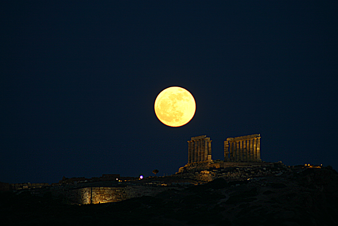 Selene Rising at Sounio (III)