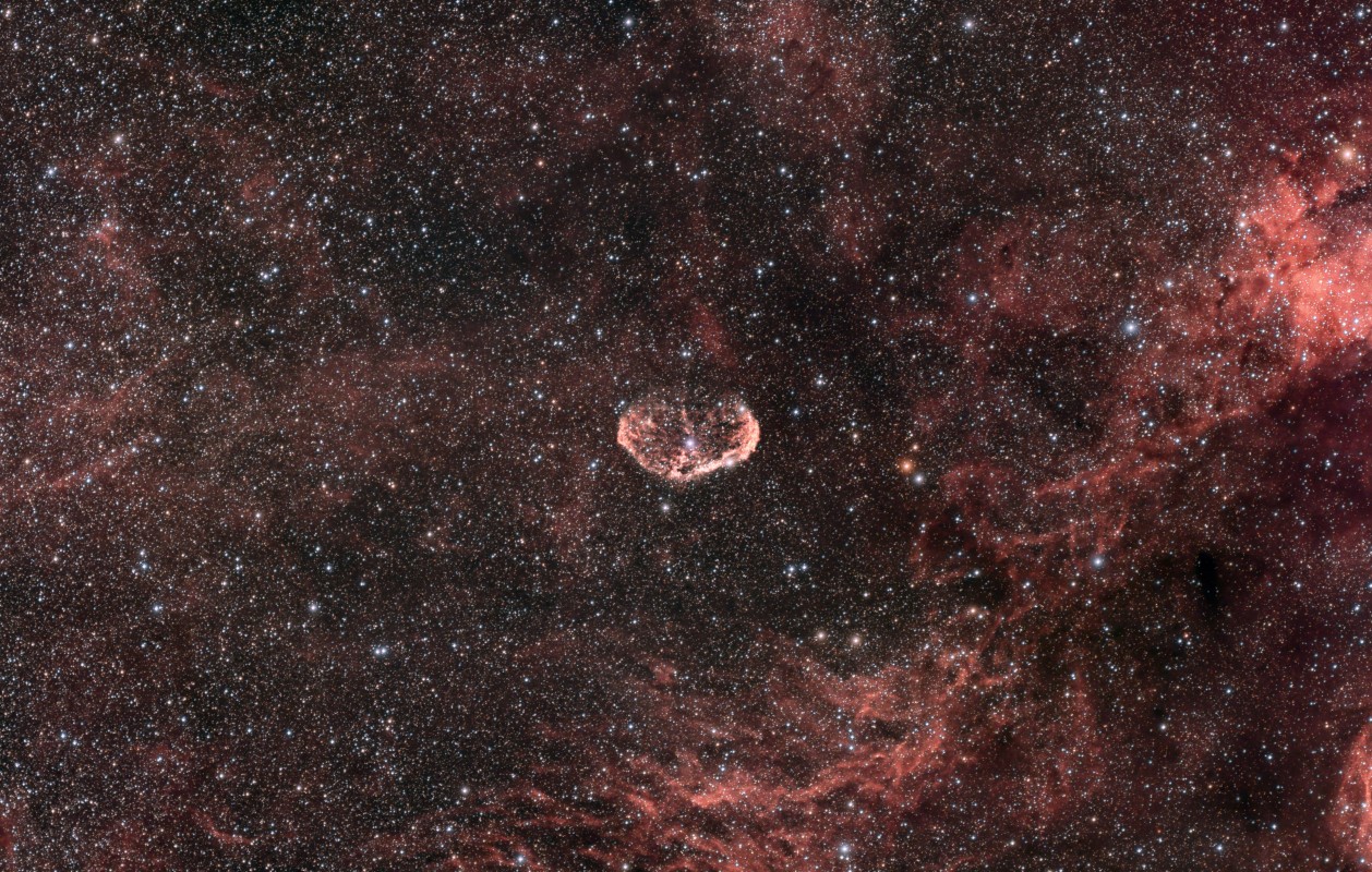 crescent nebula