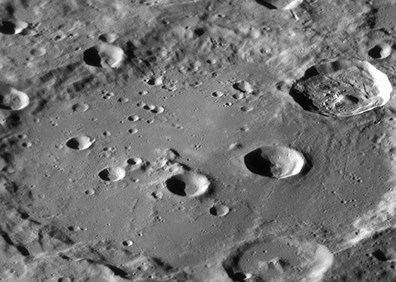 Hires Clavius