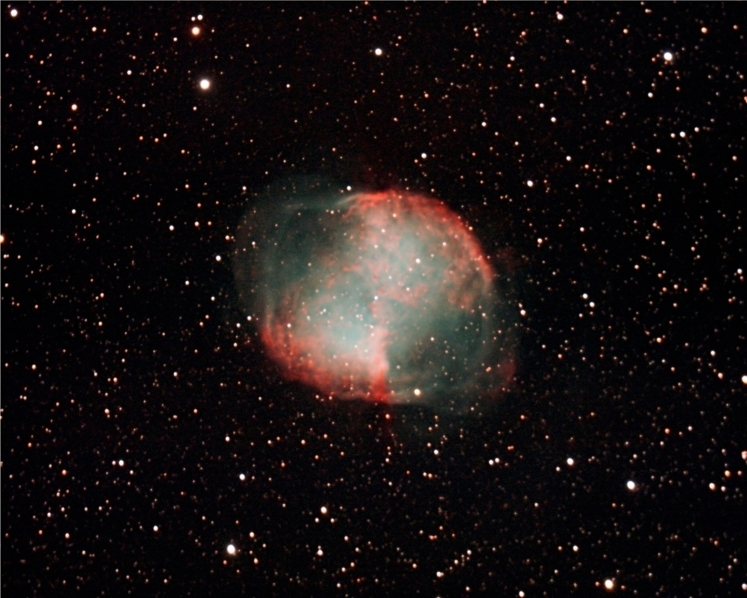 M27 THE DUMBELL NEBULA.