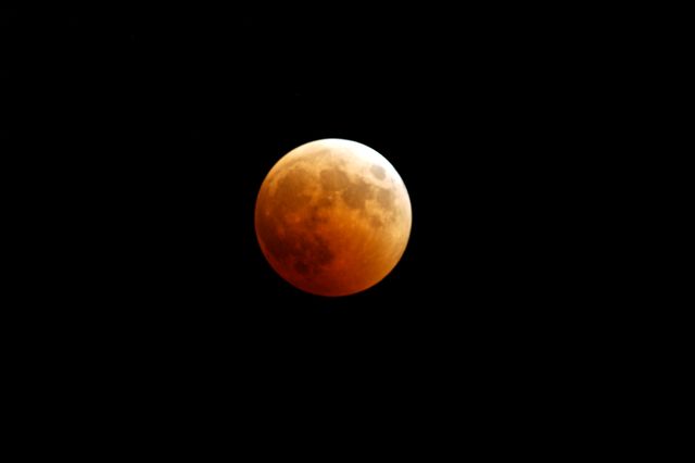  Lunar Eclipse 2004