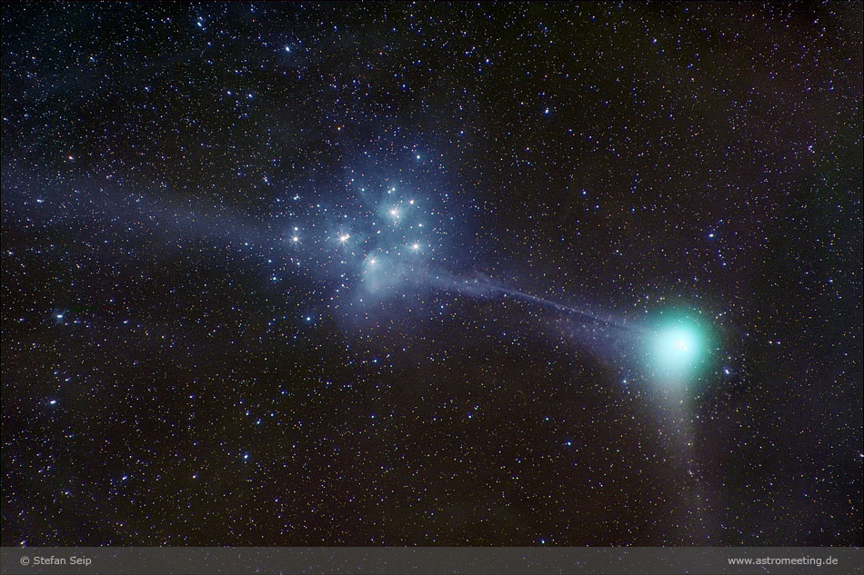 Comet Machholz (C/2004 Q2) is kissing the Plejades