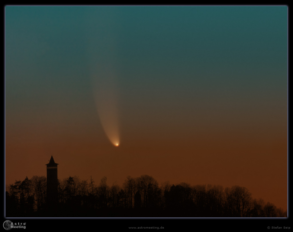 Comet McNaught (C/2006 P1) after Sunset