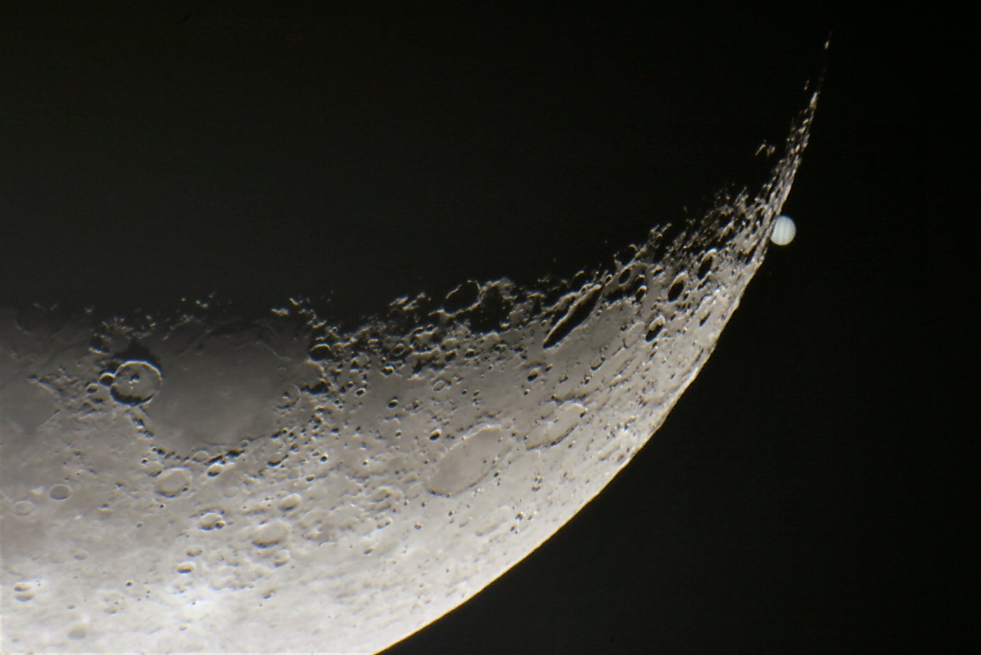 Moon occults Jupiter