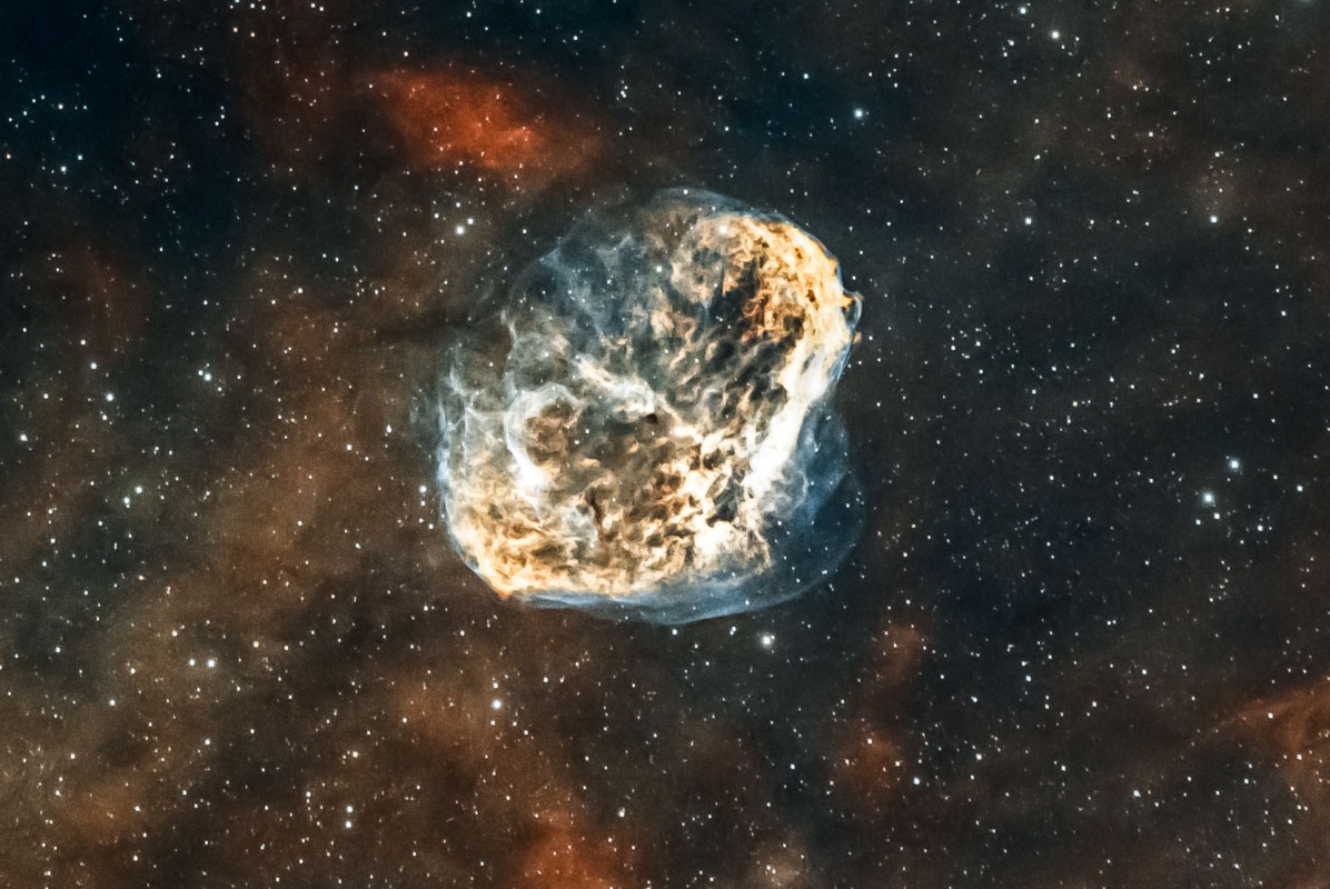 Crescent nebula