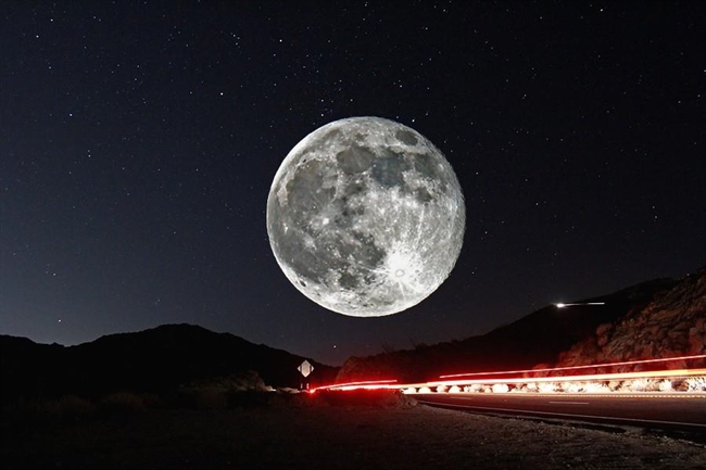 BAD MOON RISING
