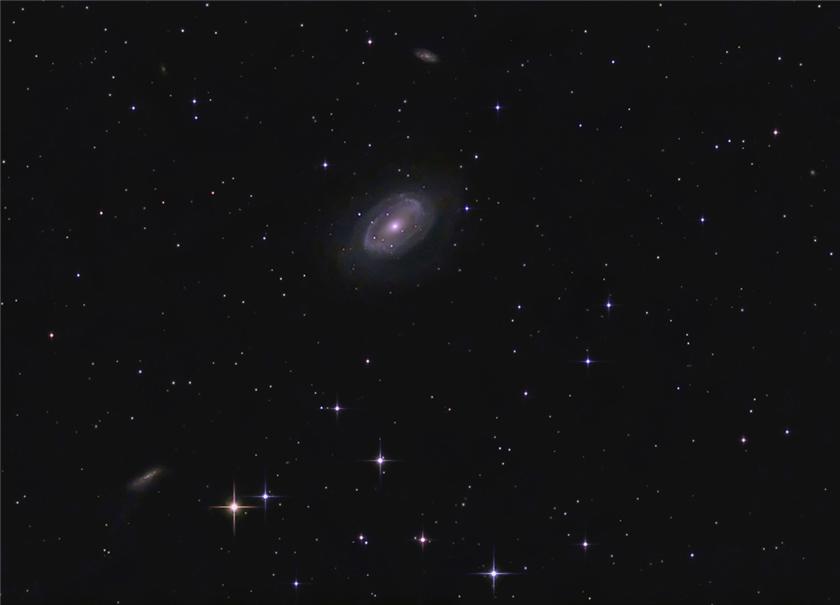 NGC 4725