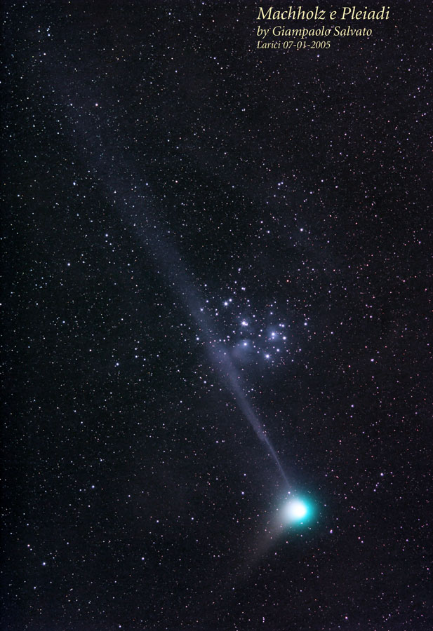Comet Machholz toward Plejades