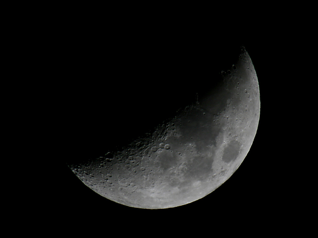 Canon XTI Moon