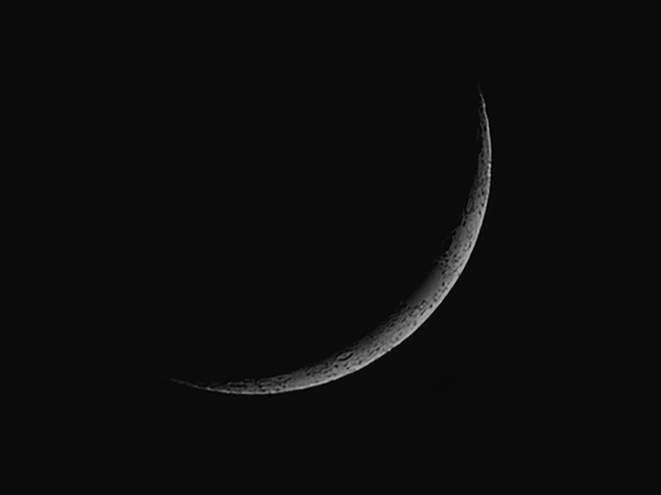 Young Moon - 5 Oct 05