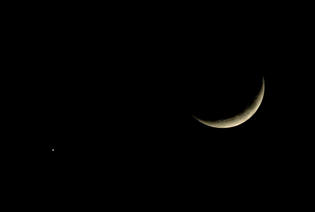 Crescent over Memphis